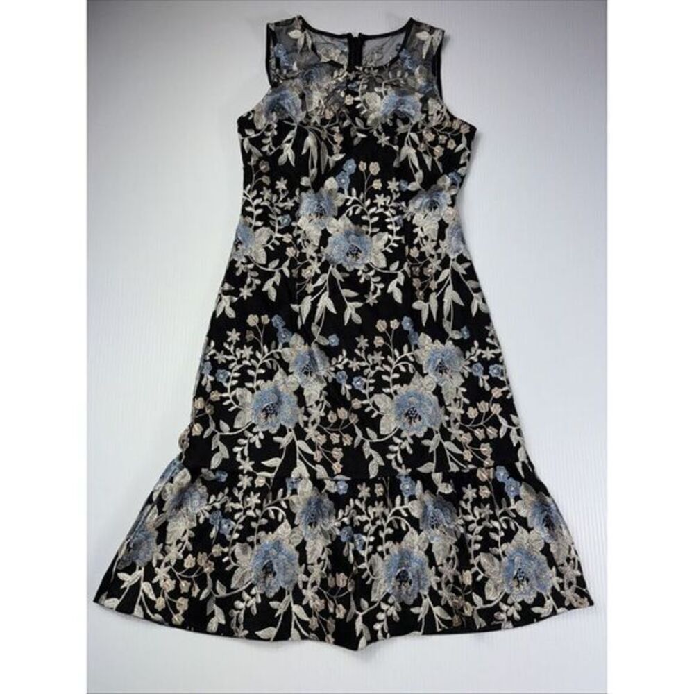 white house black market Embroidered Blue White Flowers Black Mesh dress size 0